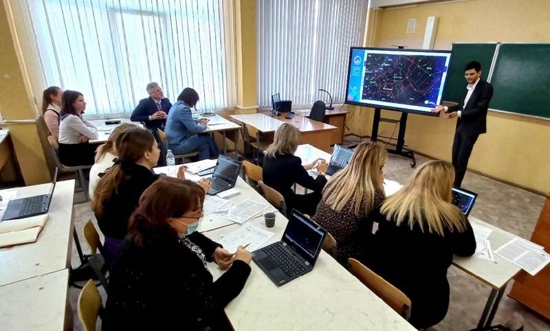 Управлять школой в условиях измененной реальности учились в Петербурге вместе АППО