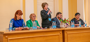 Реалии и перспективы гимназического образования обсудили на ПМОФ-2024