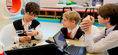 Инженерно-технологическое образование школьников – в программе ПМОФ-2025