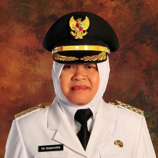 Rismaharini Tri