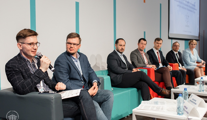 Региональные координаторы центров «IT-куб» познакомились с возможностями образовательных учреждений Петербурга