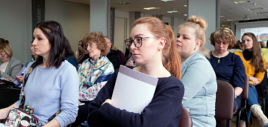 «Этажи в профессию» презентовали на Петербургском международном образовательном форуме