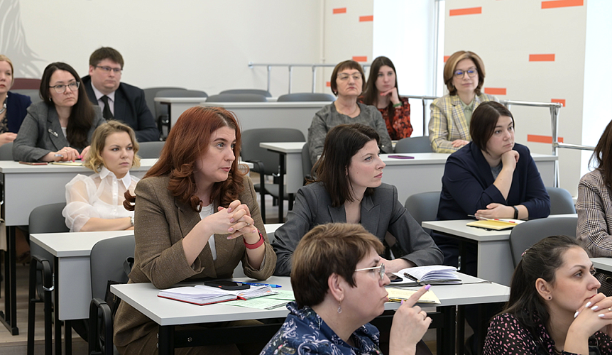 Развитие системы научно-методического сопровождения педагогов обсуждали на региональном фестивале