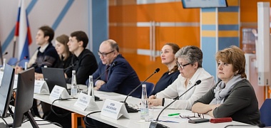 Инновации, точки роста и ресурсы дополнительного образования обсудили на площадке Академии цифровых технологий