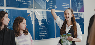 Участники молодёжного пресс-центра готовятся к работе на ПМОФ-2024