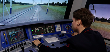 Специалисты Малой Октябрьской железной дороги представили свой опыт на ПМОФ-2024